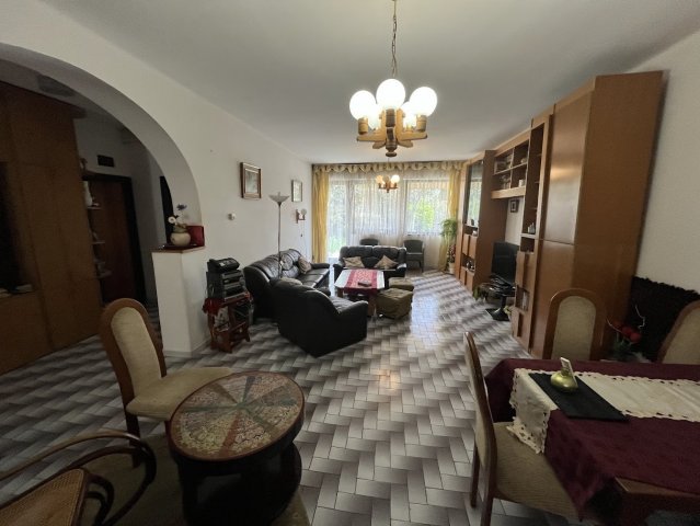 Eladó sorház, Debrecenben 134.9 M Ft, 5+1 szobás