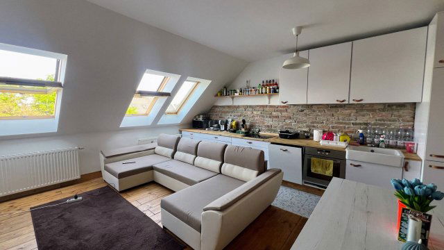 Eladó téglalakás, Baján 49.8 M Ft, 3 szobás