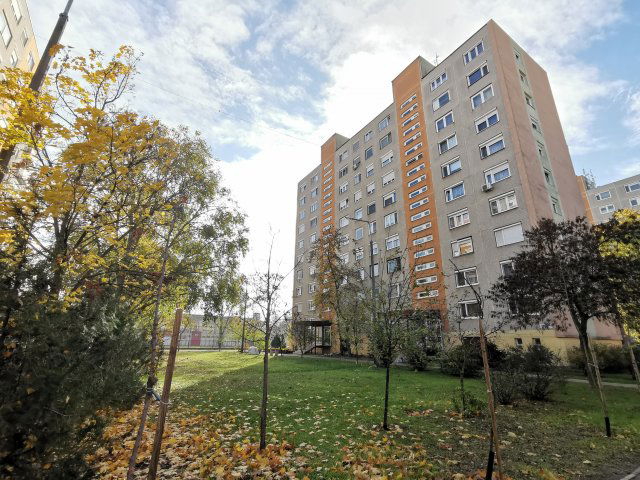 Eladó panellakás, Kecskeméten 40.95 M Ft, 2 szobás