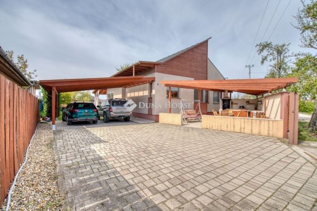 Eladó családi ház, Délegyházán 157 M Ft, 4 szobás