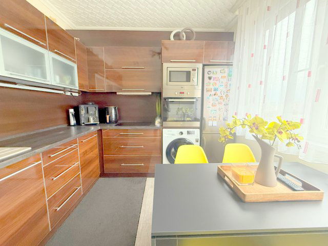 Eladó téglalakás, Debrecenben 66.99 M Ft, 3 szobás