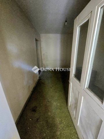 Eladó családi ház, Pécsett 19.9 M Ft, 5 szobás