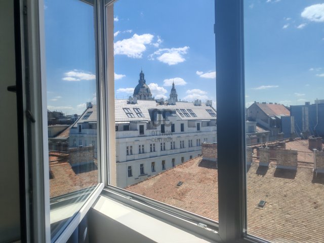 Eladó téglalakás, Budapesten, V. kerületben 160.2 M Ft, 2 szobás