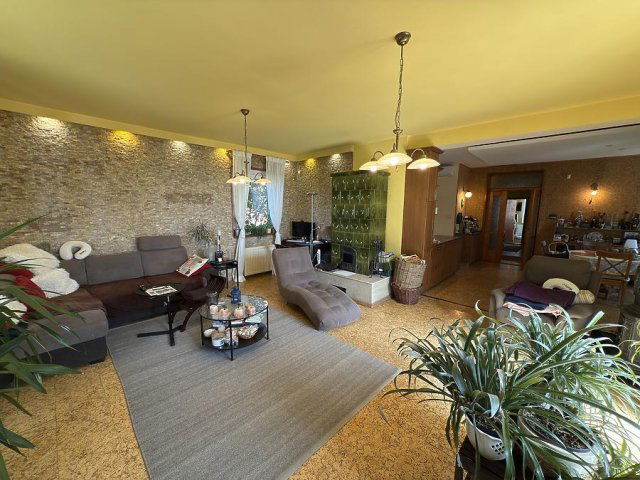 Eladó családi ház, Pilisszántón 129.9 M Ft, 5 szobás