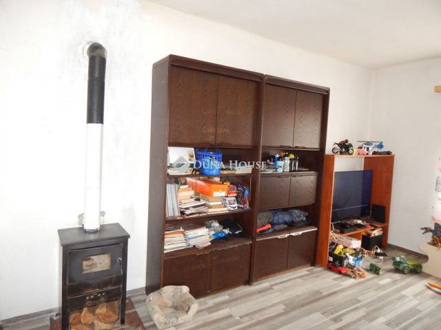 Eladó családi ház, Lajoskomáromban 29.99 M Ft, 3 szobás