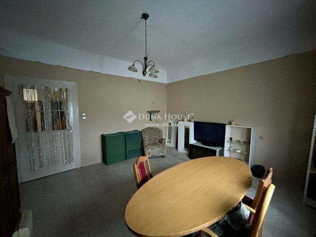 Eladó családi ház, Barcson 20 M Ft, 3 szobás