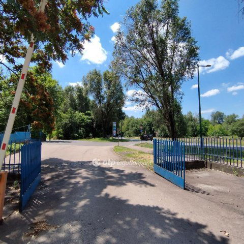 Eladó iroda, Dunaújvárosban 339 M Ft / költözzbe.hu