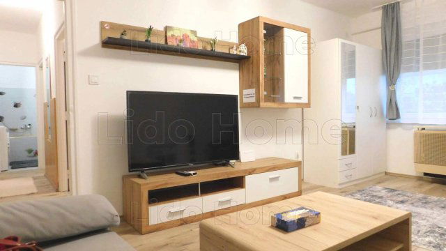 Eladó téglalakás, Siófokon 53 M Ft, 2 szobás