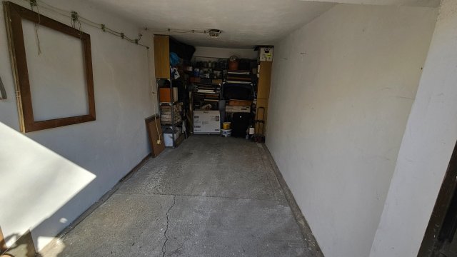 Kiadó garázs, Szegeden, Szent István téren 23 E Ft / hó