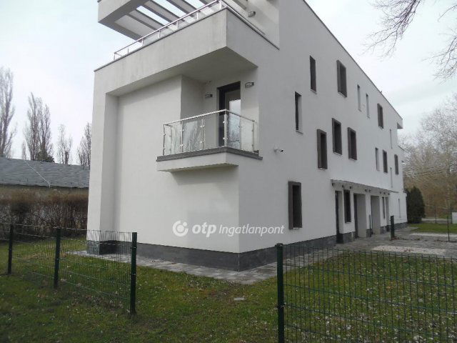 Eladó ikerház, Budapesten, III. kerületben 219.5 M Ft, 6 szobás