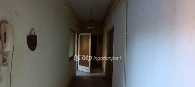 Eladó családi ház, Érden 62 M Ft, 6+1 szobás