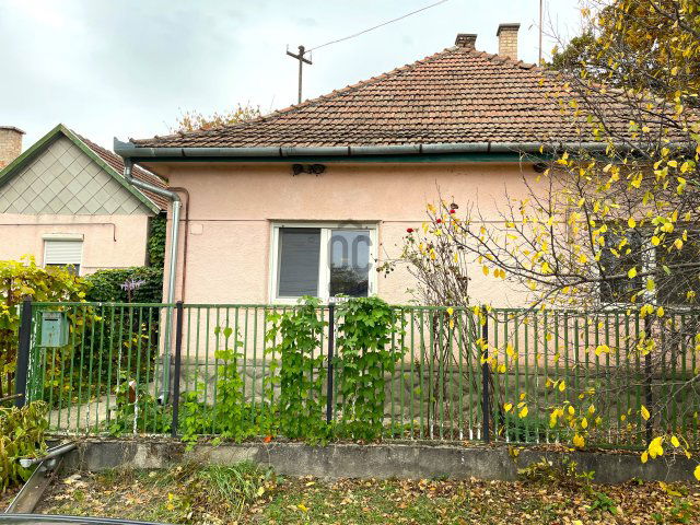 Eladó családi ház, Dömsödön 33.9 M Ft, 2 szobás