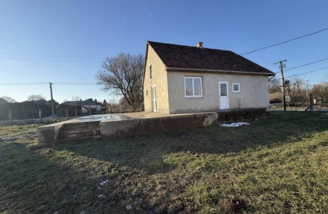 Eladó családi ház, Gávavencsellőn 11.9 M Ft, 2+1 szobás