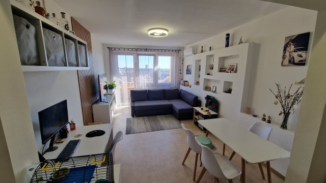 Eladó panellakás, Győrött 58.8 M Ft, 1+2 szobás