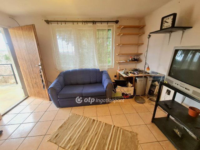 Eladó nyaraló, Egerben 24 M Ft, 1 szobás / költözzbe.hu