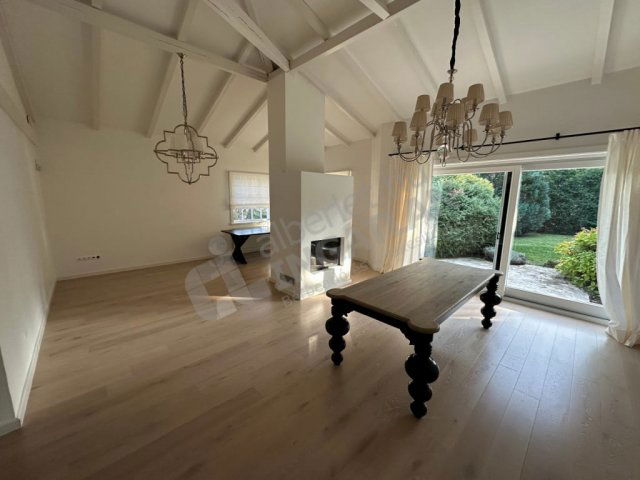 Kiadó ikerház, albérlet, II. kerületben, Tárnok utcában