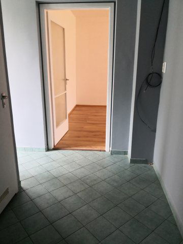 Eladó panellakás, Szegeden 44.5 M Ft, 2 szobás