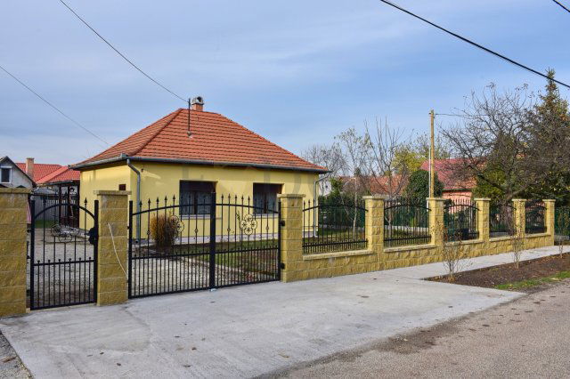 Eladó családi ház, Gyömrőn 99.99 M Ft, 4 szobás