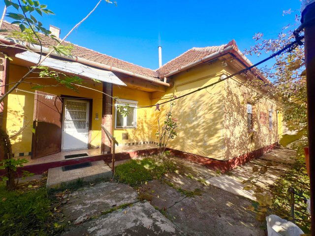 Eladó családi ház, Békéscsabán 24.99 M Ft, 2 szobás