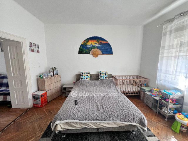 Eladó családi ház, Lőrinciben 24.99 M Ft, 3 szobás