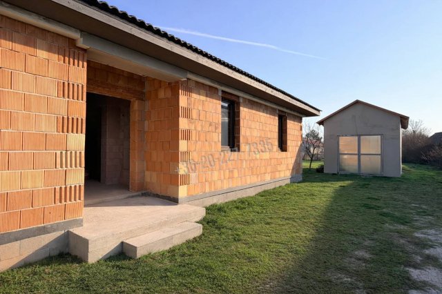 Eladó családi ház, Makádon 40.9 M Ft, 3 szobás