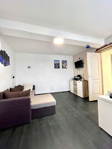 Eladó családi ház, Újpetrén 16 M Ft, 1 szobás