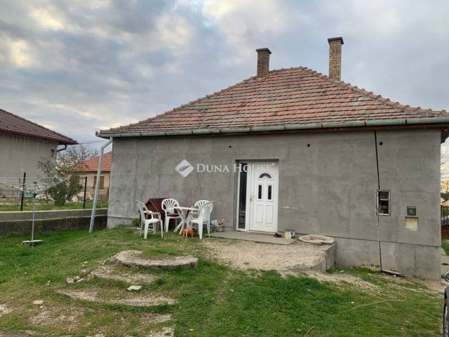 Eladó családi ház, Táborfalván 37.9 M Ft, 2 szobás