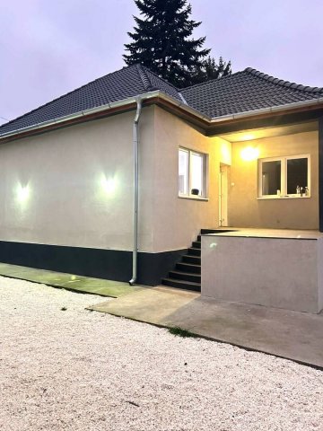 Eladó családi ház, Lőrinciben 49.9 M Ft, 3 szobás