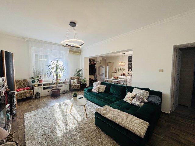 Eladó családi ház, Cegléden 92.9 M Ft, 4 szobás