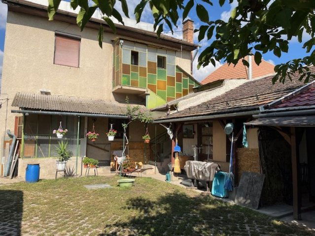 Eladó családi ház, Dunaharasztin 144.9 M Ft, 5 szobás