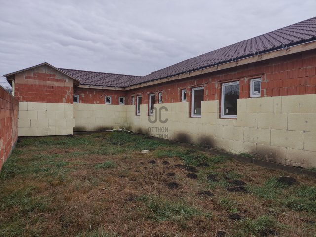 Eladó családi ház, Hajdúszoboszlón 129 M Ft, 13 szobás