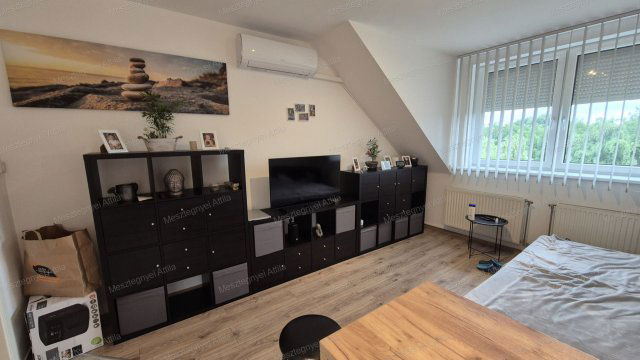Eladó téglalakás, Sopronban 32.9 M Ft, 1 szobás