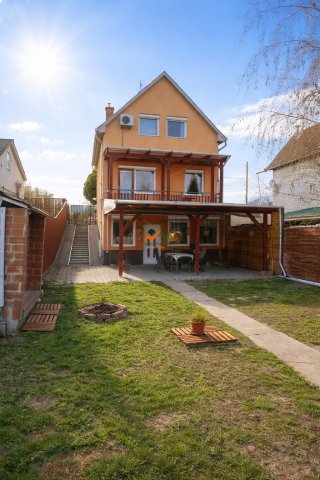 Eladó családi ház, Szigetszentmiklóson 96.9 M Ft, 4 szobás
