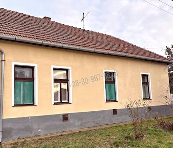 Eladó családi ház, Békéscsabán 24.9 M Ft, 3+1 szobás