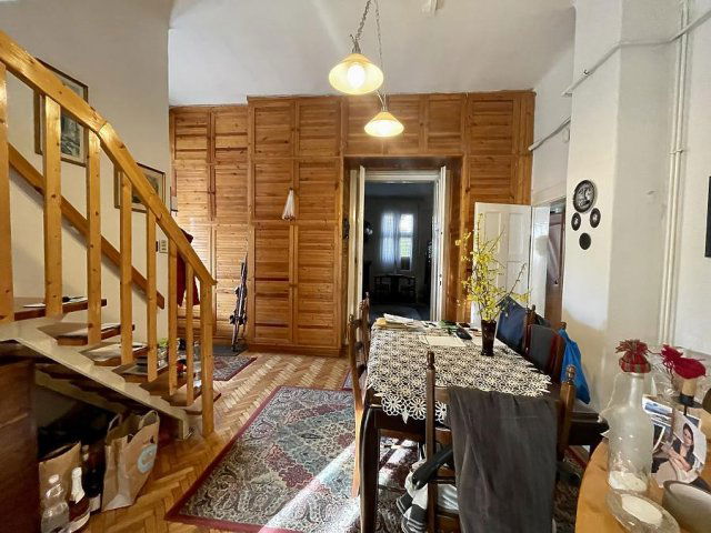 Eladó családi ház, Budapesten, X. kerületben 160 M Ft, 8 szobás