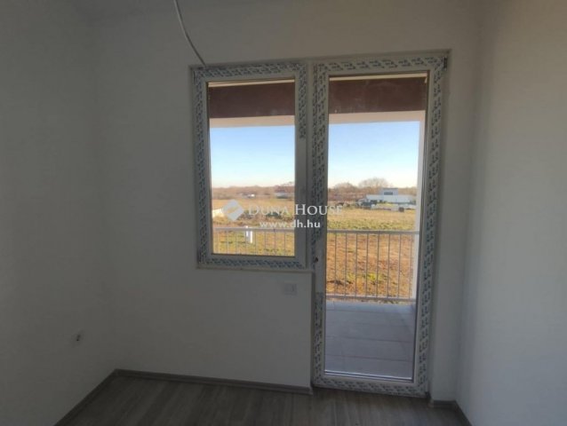 Eladó ikerház, Budapesten, XVIII. kerületben 129.9 M Ft, 5 szobás