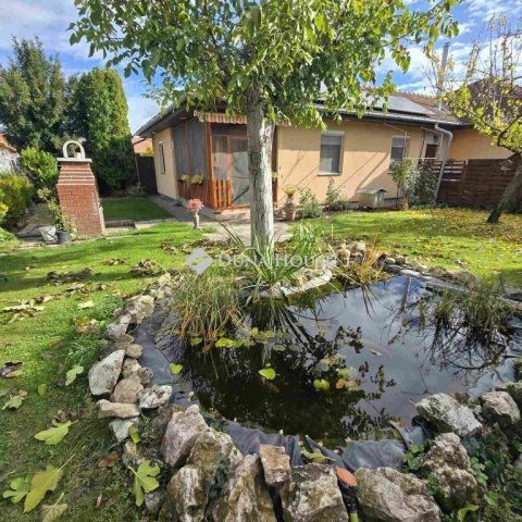 Eladó ikerház, Szigethalmon 89.9 M Ft, 3 szobás