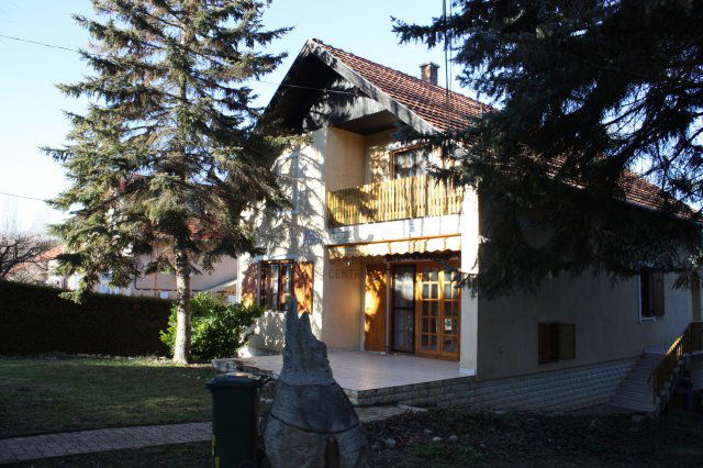 Kiadó családi ház, albérlet, Nagykovácsiban 685 E Ft / hó
