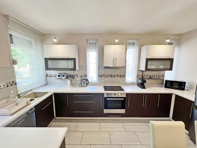 Kiadó téglalakás, albérlet, Debrecenben 300 E Ft / hó, 3 szobás