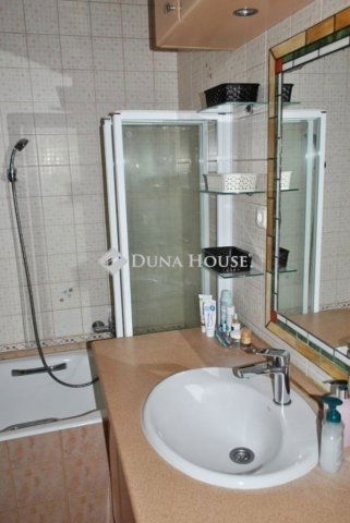 Eladó téglalakás, Kecskeméten 79.9 M Ft, 4 szobás