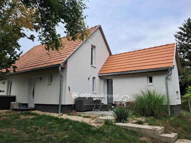 Eladó nyaraló, Dömsödön 76 M Ft, 1+1 szobás