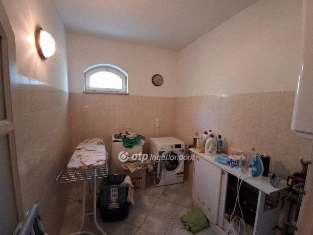 Eladó családi ház, Érden 167 M Ft, 3+2 szobás
