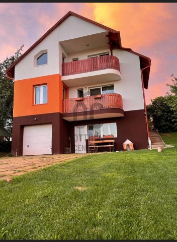 Eladó családi ház, Paloznakon 250 M Ft, 6 szobás