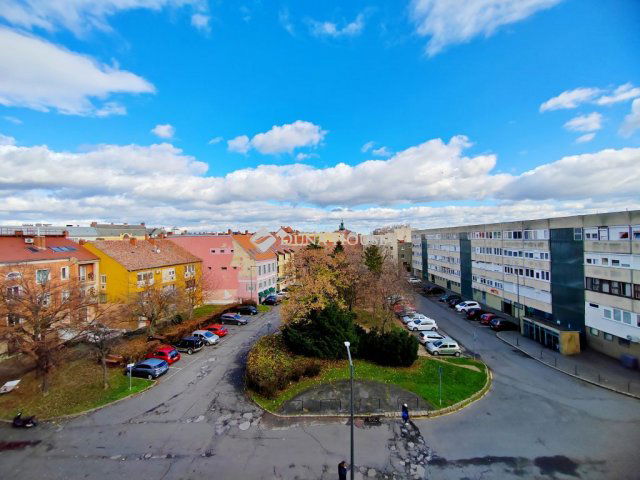 Eladó téglalakás, Szombathelyen, Bejczy István utcában 49 M Ft