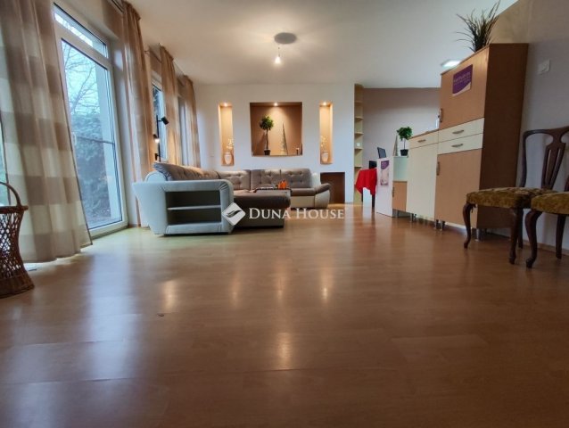 Eladó családi ház, Siófokon 113 M Ft, 4 szobás