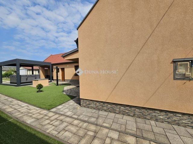 Eladó családi ház, Sellyén 59.8 M Ft, 3 szobás