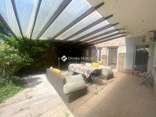 Eladó családi ház, Budapesten, II. kerületben 285.156 M Ft