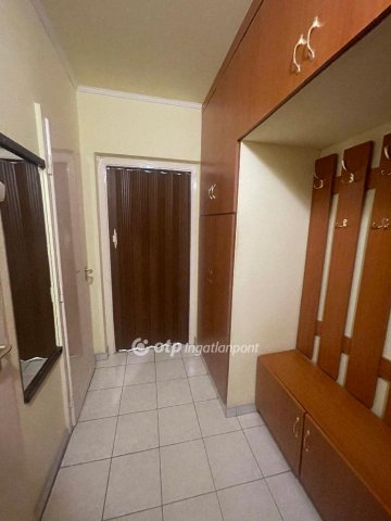 Eladó panellakás, Nyíregyházán 39.9 M Ft, 2 szobás