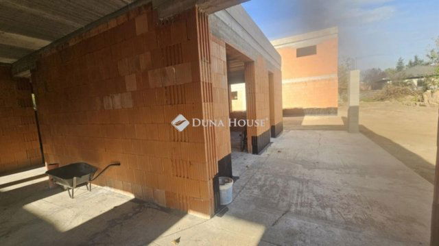 Eladó családi ház, Budapesten, XVIII. kerületben 145 M Ft