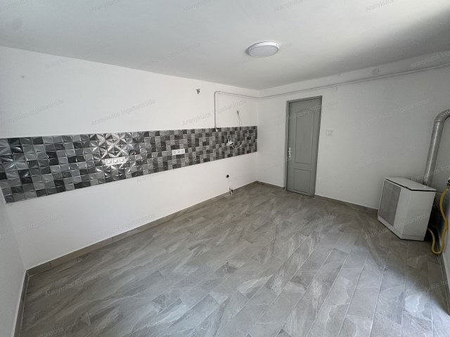 Eladó téglalakás, Gyulán, Bárdos utcában 22.9 M Ft, 2 szobás